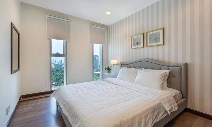 Fantastic Three Bedroom Apartment For Rent in Sailing Tower District HCMC 124sqm 2,000 USD/month
