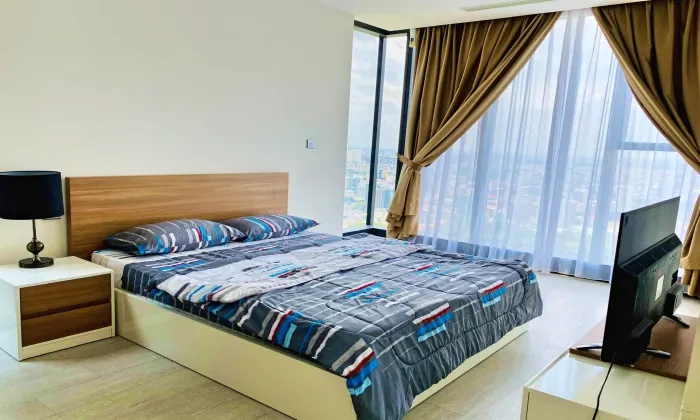 Viewing To The Zoo Three Bedroom Apartment in Golden River District 1 HCMC 110sqm 1,600 USD/month