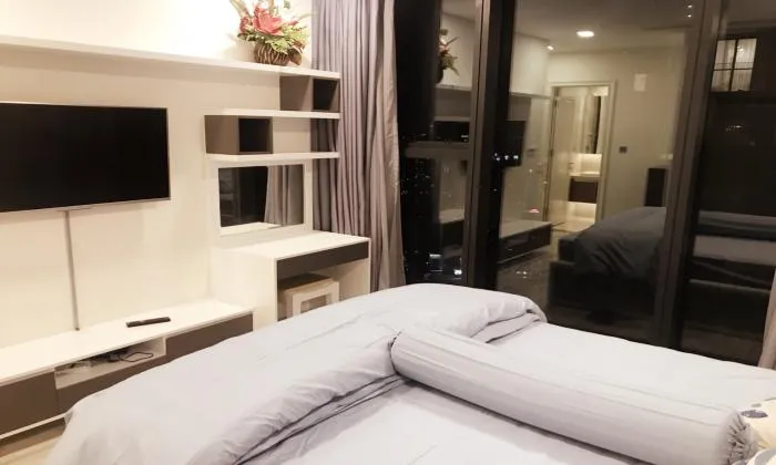 Big Size Vinhomes Golden River Apartment for rent HCMC 78sqm 1,200 USD/month