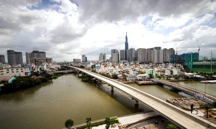 Big Size Nice View Apartment in Vinhomes Golden River HCM 79sqm 1,400 USD/month