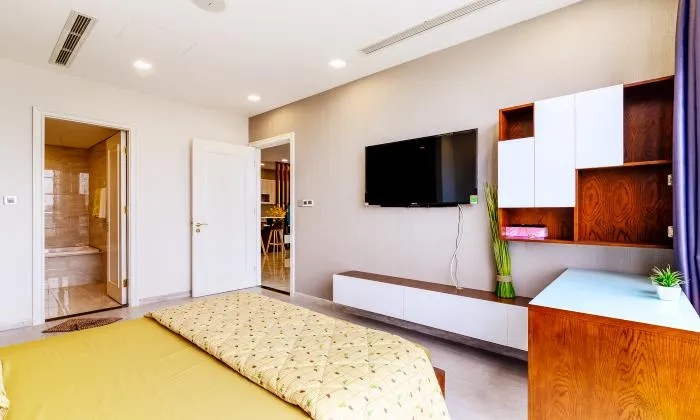 Pretty Vinhomes Golden River Apartment For Rent HCMC 98sqm 1,650 USD/month