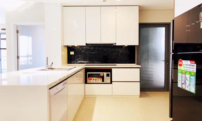 Pool View Of Three Bedroom Apartment in Diamond island District 2 HCMC 115sqm 1,500 USD/month