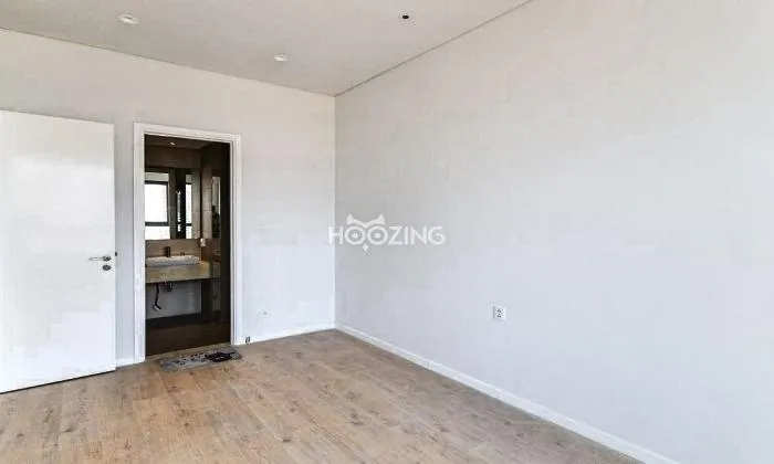 Unfurnished One Bedroom Apartment For Rent in Diamond Island District 2 HCMC 55sqm 600 USD/month