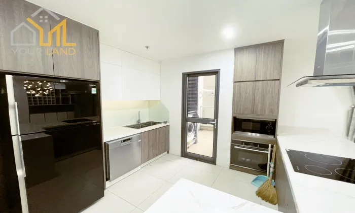 Three Bedroom Penthouse Apartment For Rent in Masteri Thao District 2 HCMC 210sqm 4,300 USD/month