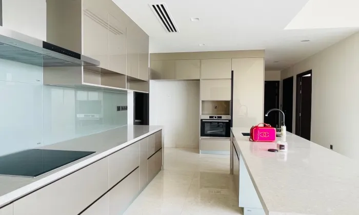 Partly Furnished River  Four Bedroom Facing in Q2 Thao Dien Disrict 2 Ho Chi Minh City 182sqm 4,500 USD/month