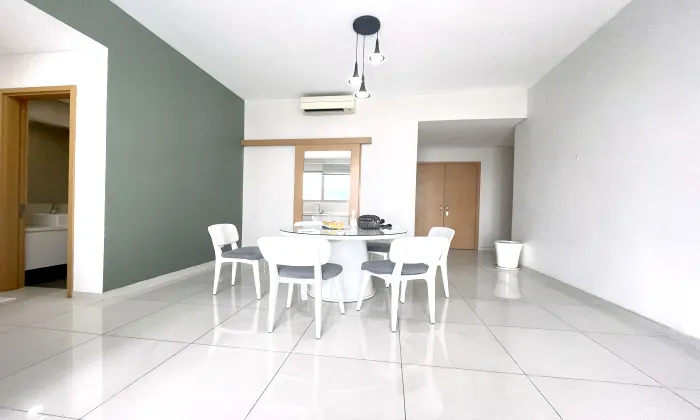 Good Rent and Big Size The Vista An Phu Apartment HCM 135sqm 1,500 USD/month