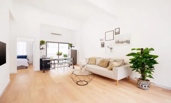 Stunning Renovated One Bedroom Apartment District 3 HCMC 70sqm 950 USD/month