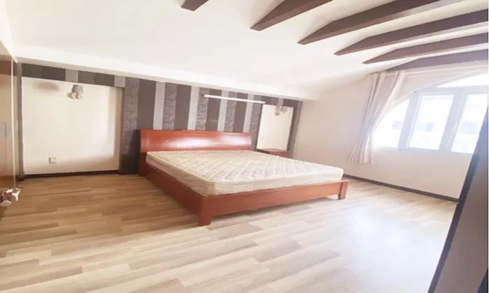 House For Rent in alley Nguyen Van Huong Thao Dien Ho Chi Minh 300sqm 2,000 USD/month