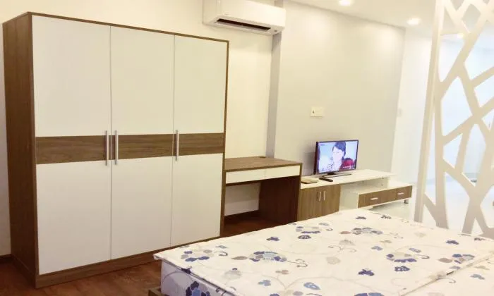 Lovely Serviced Apartment Near Le Van Tam Park, District 1, HCM City 42sqm 400 USD/month
