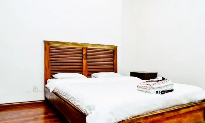Wooden Style One Bedroom Serviced Apartment in District 1 HCMC 60sqm 650 USD/month