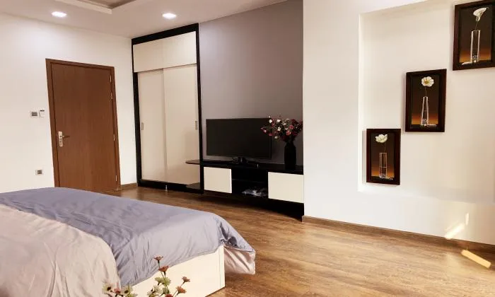 Spacious Private One Bedroom in Nguyen Cu Trinh St District 1 Ho Chi Minh City 55sqm 550 USD/month