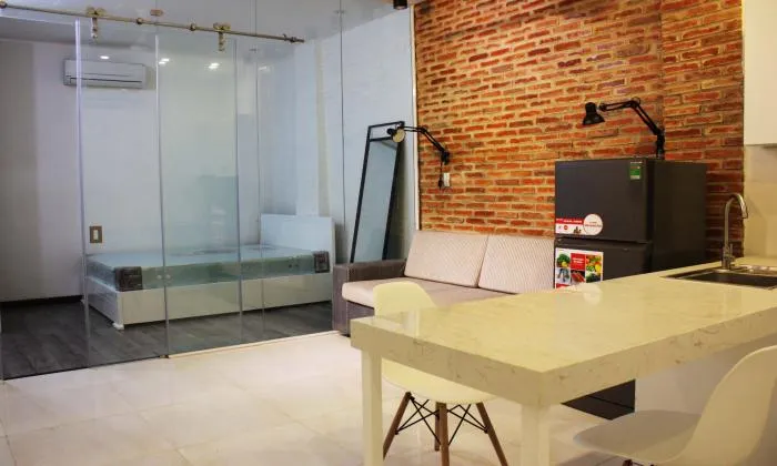 Modern Interior Studio Serviced Apartment For Rent Near BenThanh Market 40sqm 500 USD/month