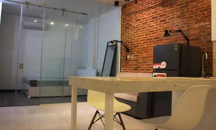 Modern Interior Studio Serviced Apartment For Rent Near BenThanh Market 40sqm 500 USD/month