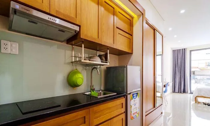Nice Studio With Private Balcony For Rent in District 1 Ho Chi Minh City 40sqm 550 USD/month
