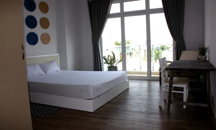 A New Bright Light One Bedroom Serviced Apartment in District 1 HCM City 55sqm 600 USD/month