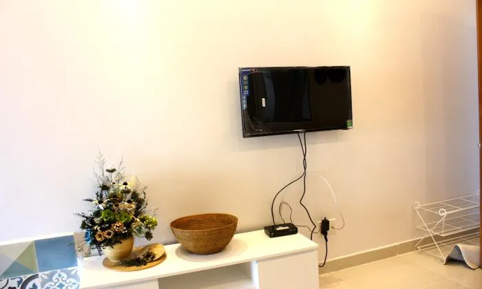 A New Bright Light One Bedroom Serviced Apartment in District 1 HCM City 55sqm 600 USD/month