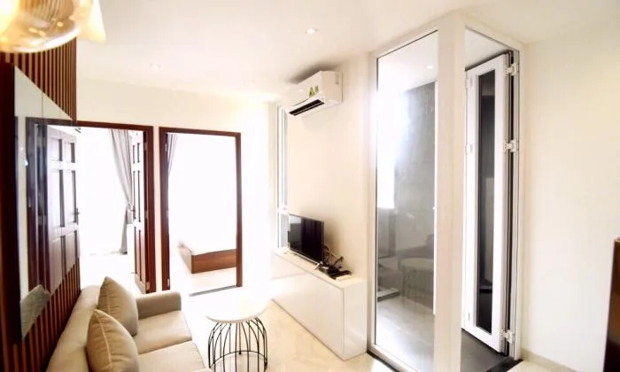 Nice Two Bedrooms Apartment in Thach Thi Thanh Street District 1 HCM City 55sqm 600 USD/month