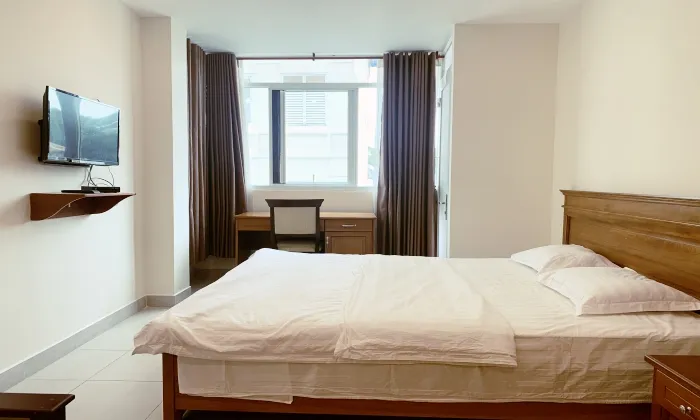 Studio Apartment Full Services in Nguyen Binh Khiem Ben Nghe Ward District HCMC 35sqm 550 USD/month