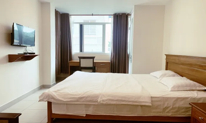 Studio Apartment Full Services in Nguyen Binh Khiem Ben Nghe Ward District HCMC 35sqm 550 USD/month