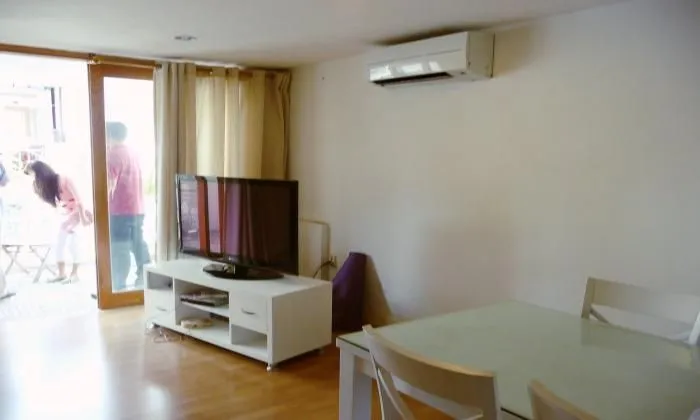 Wonderful Serviced Apartment Near Ben Thanh Market District 1, HCMC 75sqm 700 USD/month