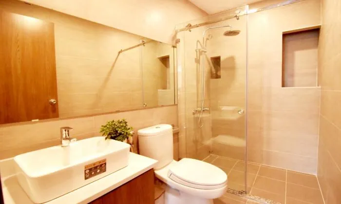 Modern and Bright Light One Bedroom Serviced Apartment in Dist 1 HCM City 40sqm 800 USD/month