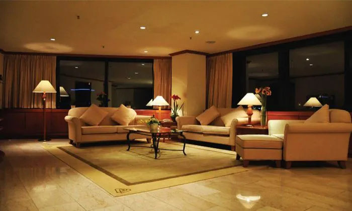 Diamond Plaza Serviced Apartment For Rent in District 1 Ho Chi Minh City 179sqm 3,700 USD/month