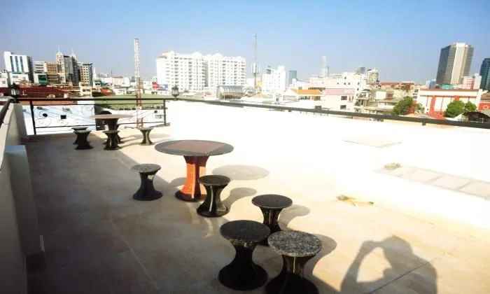 A Serviced Apartment For Rent on Nguyen Trai St, Dist 1, HCMC 50sqm 500 USD/month