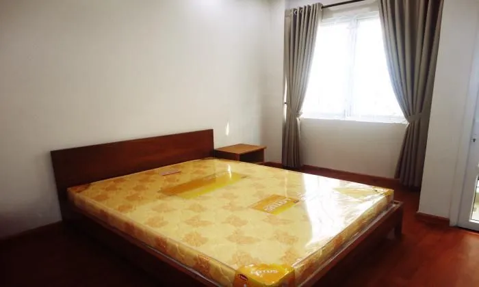 A Serviced Apartment For Rent on Nguyen Trai St, Dist 1, HCMC 50sqm 500 USD/month