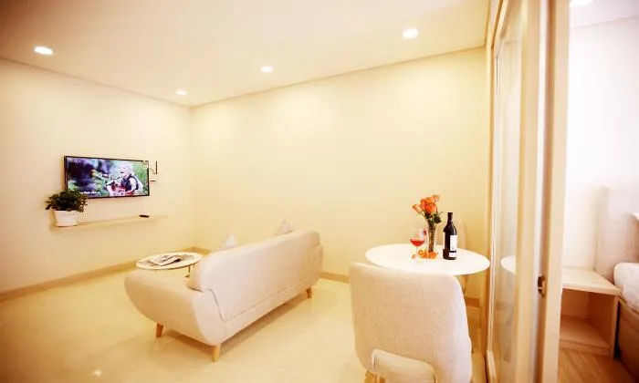 Modern One Bedroom Apartment For Rent in Center HCMC 45sqm 750 USD/month
