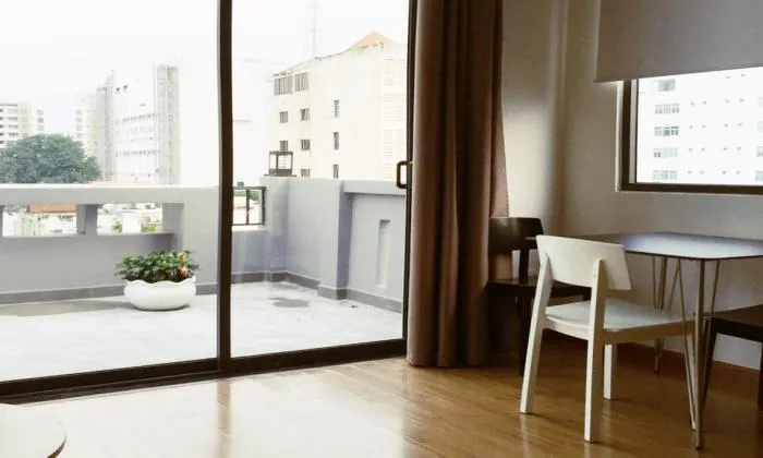 Big Balcony Studio Serviced Apartment in District 1 Ho Chi Minh City 55sqm 570 USD/month