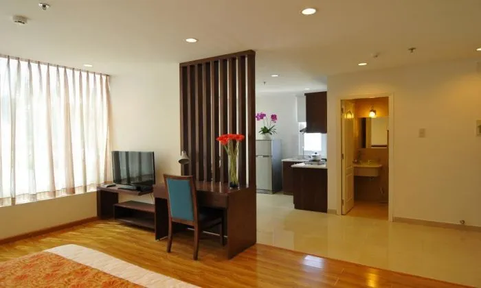 Great Serviced Apartment with A Big Bacolny - City Center View 70sqm 800 USD/month