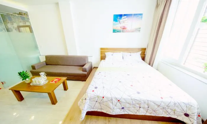 Amazing Balcony Serviced Apartment For Rent in District 10 HCM City 40sqm 550 USD/month
