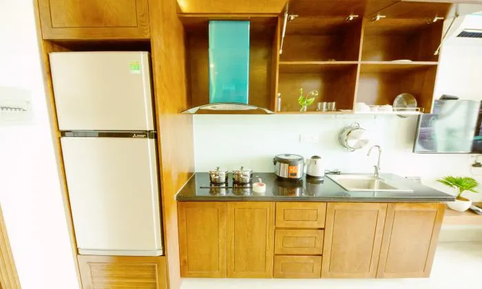 Amazing Balcony Serviced Apartment For Rent in District 10 HCM City 40sqm 550 USD/month