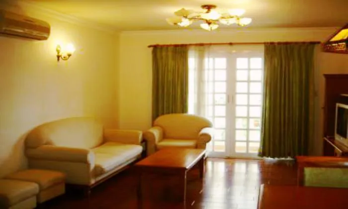 Apartment on Nguyen Van Huong Street, District 2, HCM City 100sqm 800 USD/month