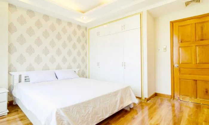 Stunning Balcony Two Bedrooms Apartment in Thao Dien HCM City 90sqm 900 USD/month