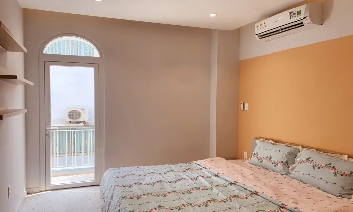 Color Full One Bedroom Serviced Apartment For Rent in Le Van Sy District 3 HCMC 45sqm 600 USD/month