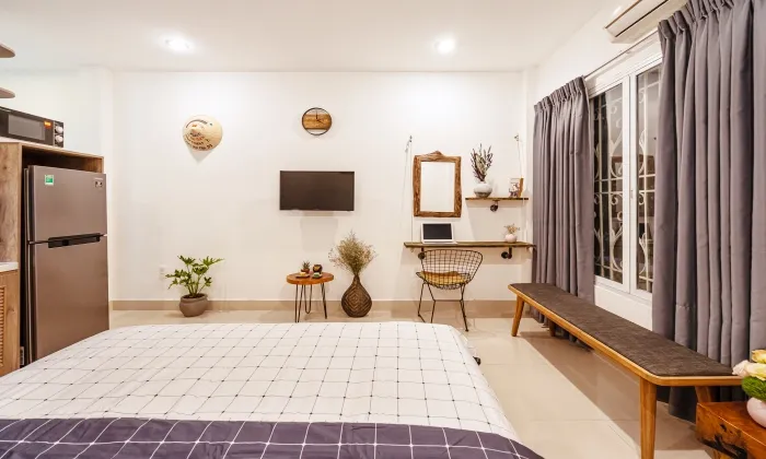 Studio Serviced Apartment With Windows in Nguyen Van Mai District 3 Ho Chi Minh City 25sqm 370 USD/month