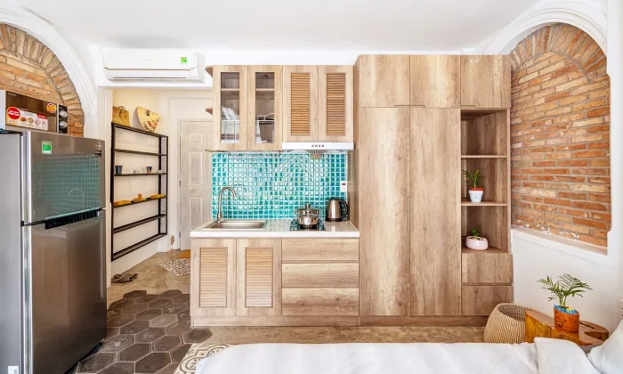 Balcony Studio Serviced Apartment District 3 HCMC 30sqm 430 USD/month