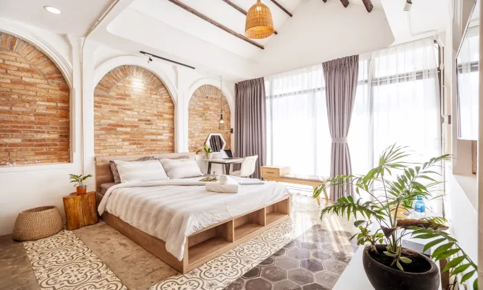 Balcony Studio Serviced Apartment District 3 HCMC 30sqm 430 USD/month