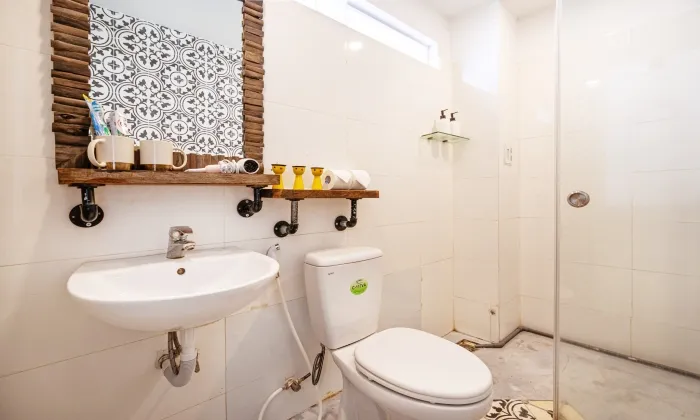 Balcony Studio Serviced Apartment District 3 HCMC 30sqm 430 USD/month