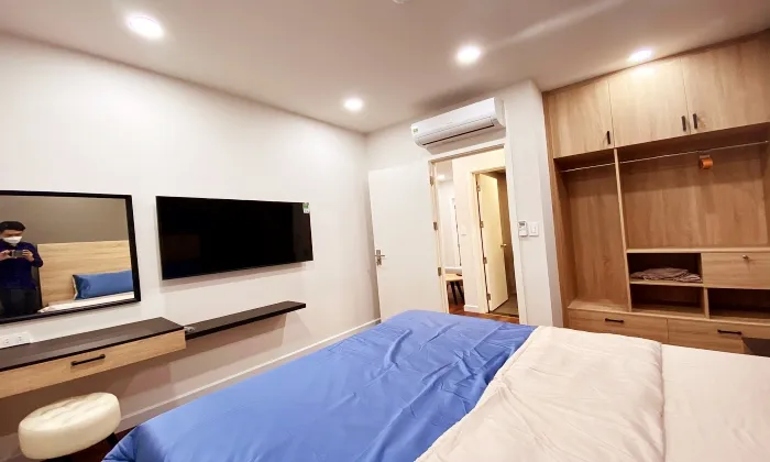 Good Kitchen and Interior Two Bedroom Serviced Apartment in District 3 Ho Chi Minh City 65sqm 800 USD/month