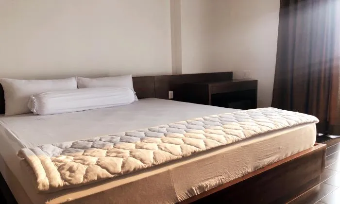 Wooden Style Two Bedroom Apartment For Rent in  District 3 Ho Chi Minh City 90sqm 1,000 USD/month