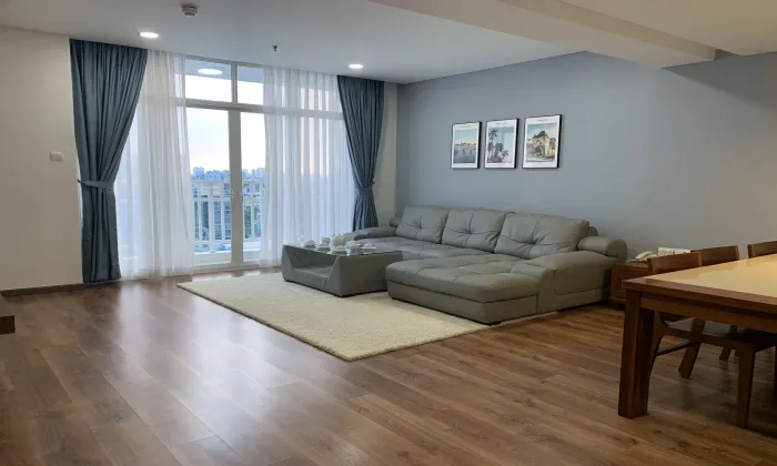 Spacious Clean and Modern Three Bedroom An Phu Plaza Serviced Apartment in District 3 HCMC 154sqm 2,200 USD/month