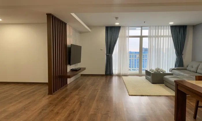 Spacious Clean and Modern Three Bedroom An Phu Plaza Serviced Apartment in District 3 HCMC 154sqm 2,200 USD/month