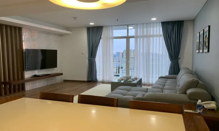 Spacious Clean and Modern Three Bedroom An Phu Plaza Serviced Apartment in District 3 HCMC 154sqm 2,200 USD/month