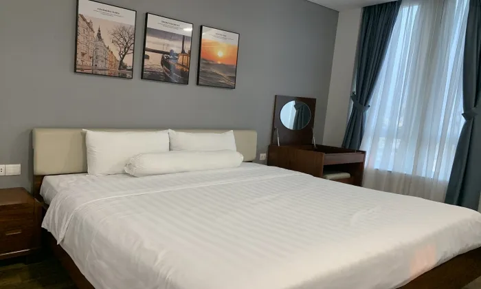 Spacious Clean and Modern Three Bedroom An Phu Plaza Serviced Apartment in District 3 HCMC 154sqm 2,200 USD/month