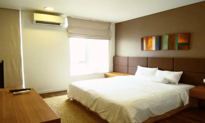 Luxury Three Bedrooms Apartment An Phu Residence, District 3, HCM City 154sqm 2,200 USD/month