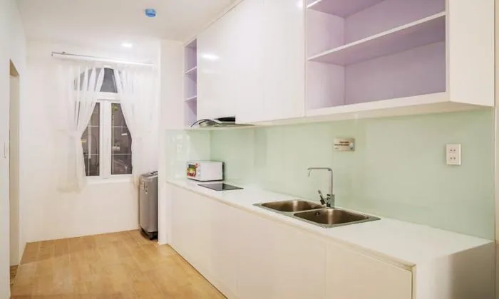 Spacious Balcony Two Bedroom Serviced Apartment For Lease  in District 3 HCM City 82sqm 900 USD/month