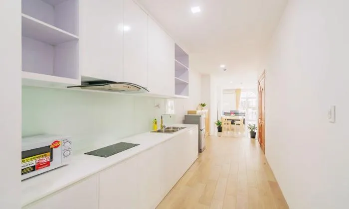 Spacious Balcony Two Bedroom Serviced Apartment For Lease  in District 3 HCM City 82sqm 900 USD/month