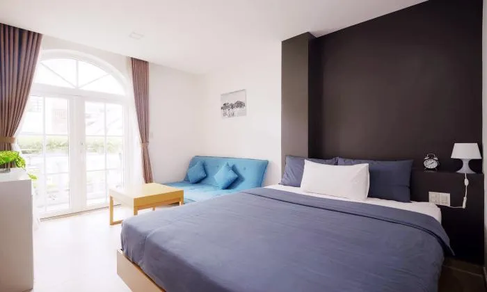 Clean And Nice Balcony Studio Apartment in District 3 Ho Chi Minh City 40sqm 550 USD/month